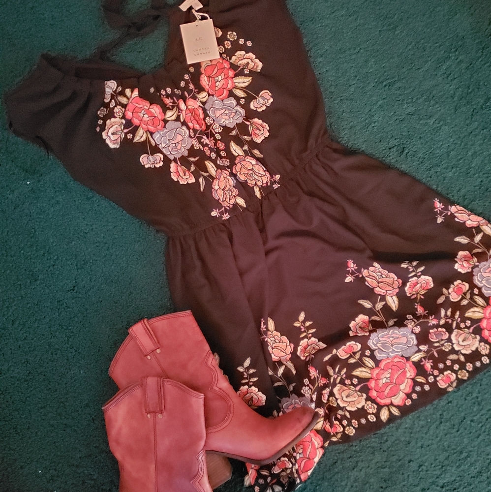 NWT LC lauren conrad floral dress
